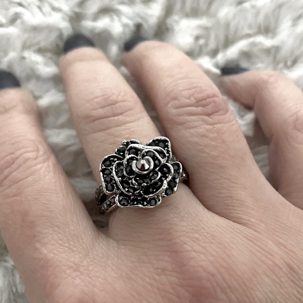 The Vintage Gorgeous flower ring in antiqued sterling